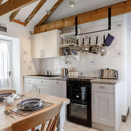 1 Bed In Widemouth Bay 81124 Holiday home Poundstock